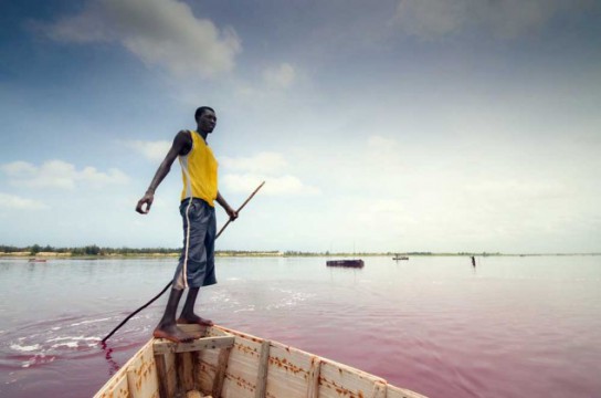 Pink-Lake-Retba-in-Senegal-07-634x420