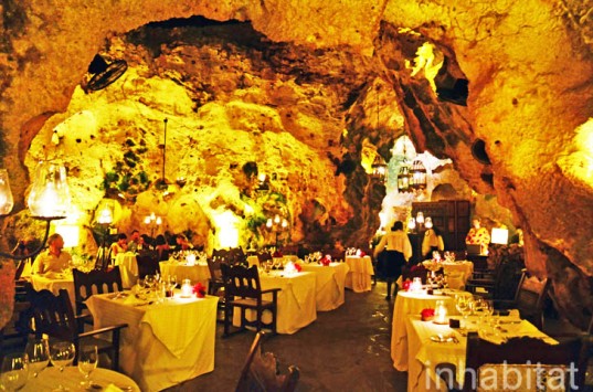 Ali-Barbour-Cave-Restaurant-Kenya-537x355