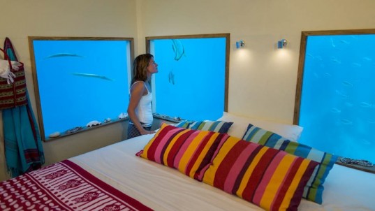 manta-resort-underwater-room-537x302