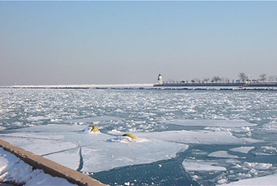 Frozen_Lake_Michigan