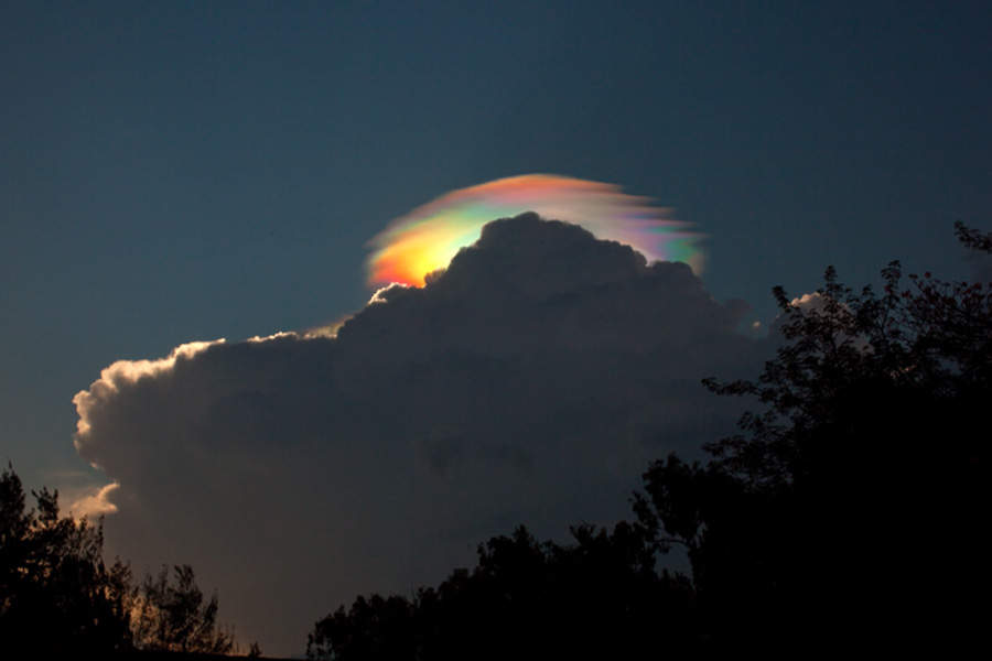 見たらあなたも幸せになる！？エチオピアに現れた虹色の雲「彩雲」 | トジョウエンジン