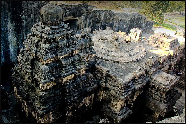絶景Q】No.005 百年かけて作られた世界最大の彫刻建築！インドの世界遺産「エローラ石窟群」 | トジョウエンジン