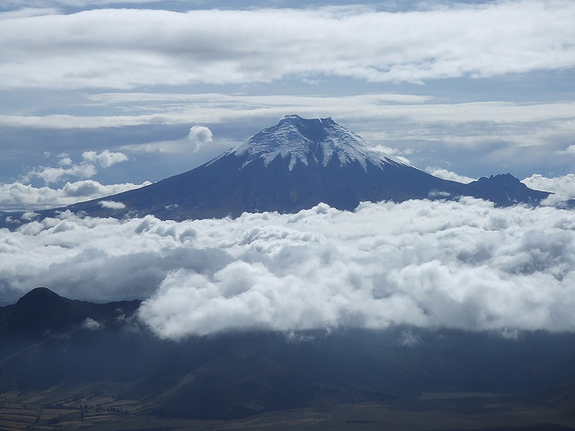 絶景q No 061 登山家に人気の世界一高い活火山 エクアドルの コトパクシ山 トジョウエンジン