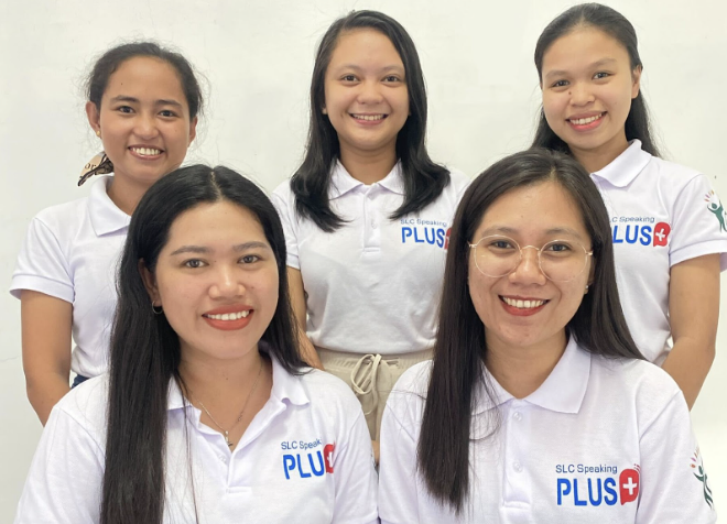 ※前列右がフローリーさん